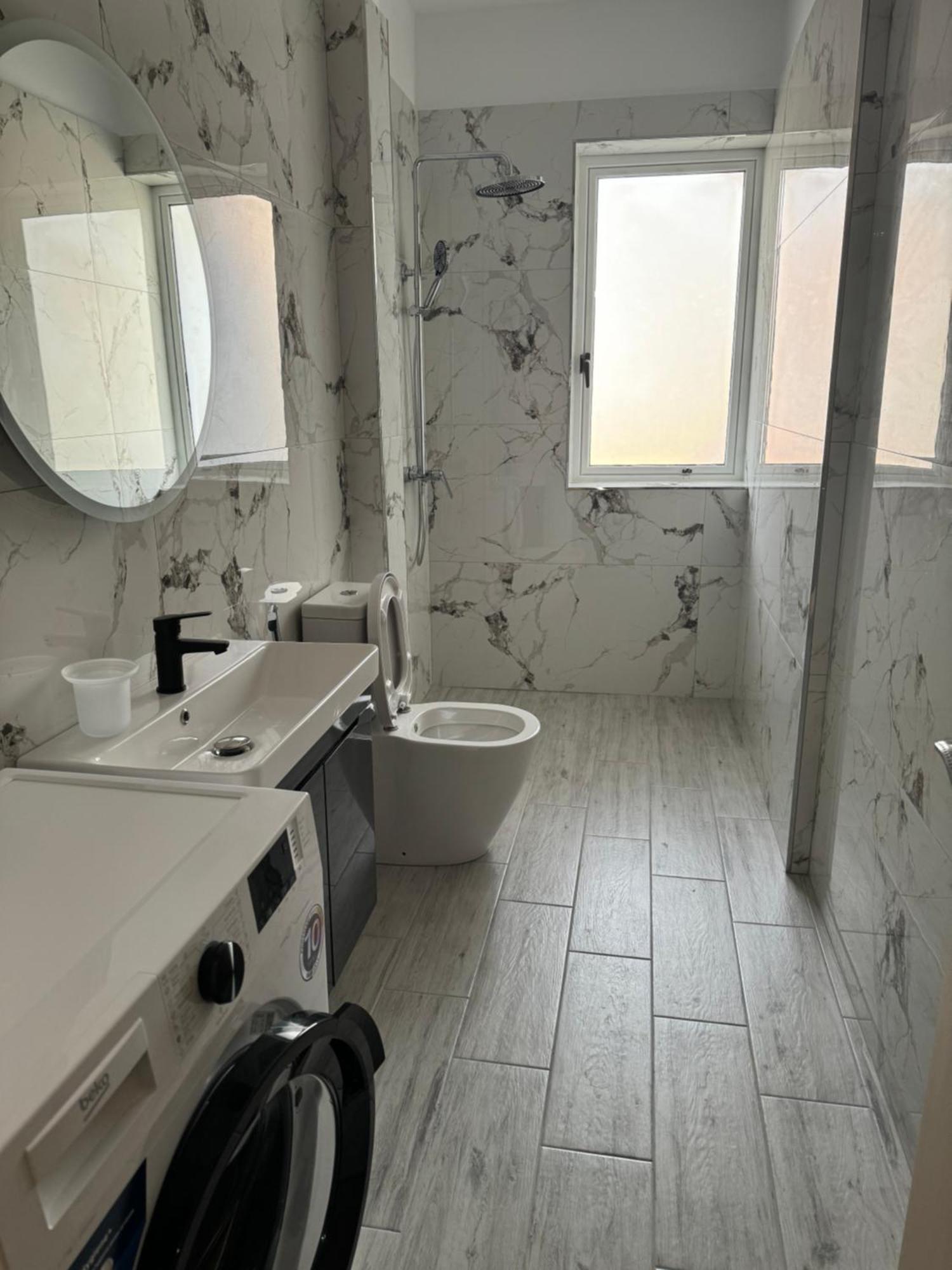 Drion Apartment Vlorë Екстериор снимка