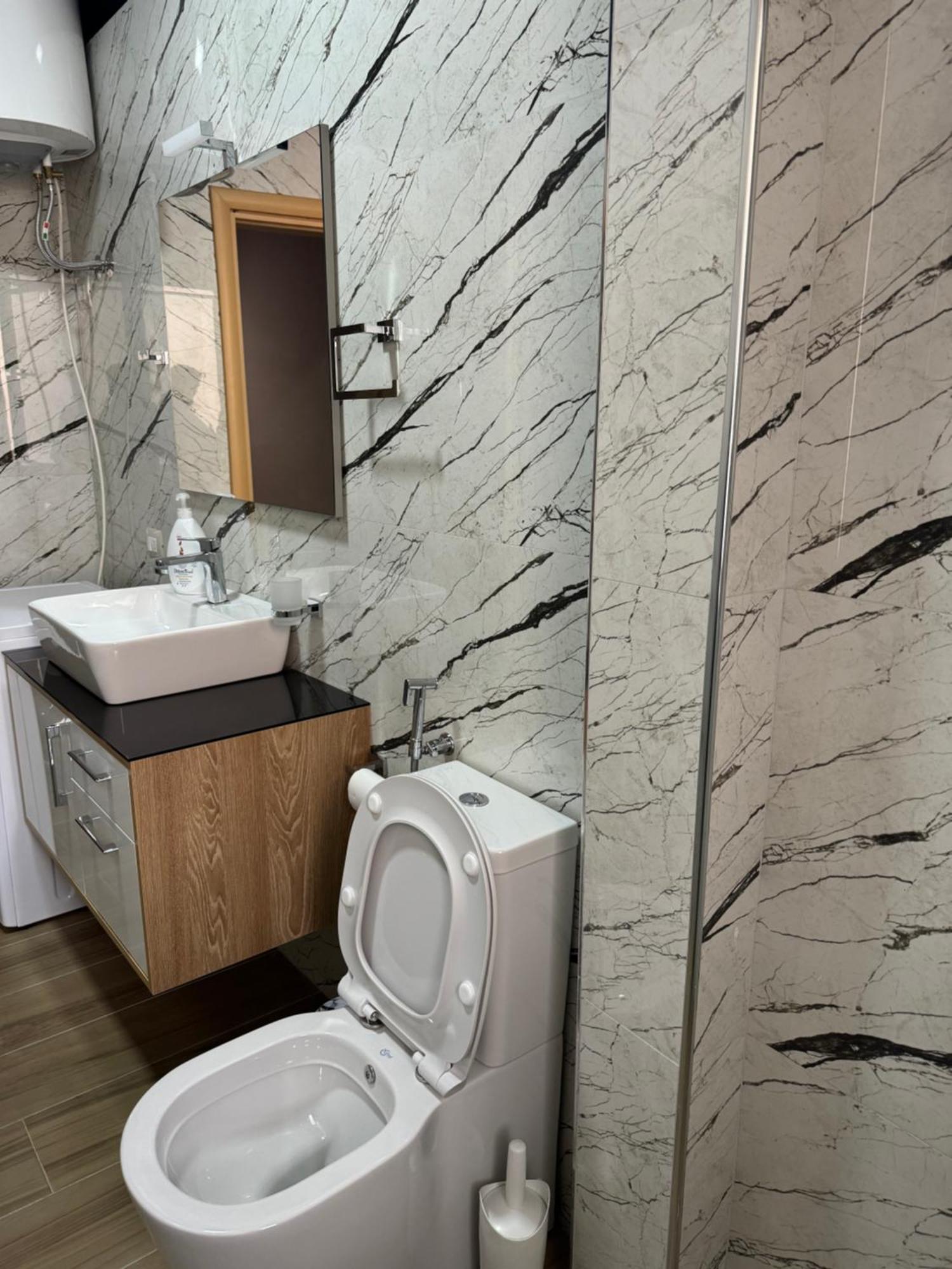 Drion Apartment Vlorë Екстериор снимка